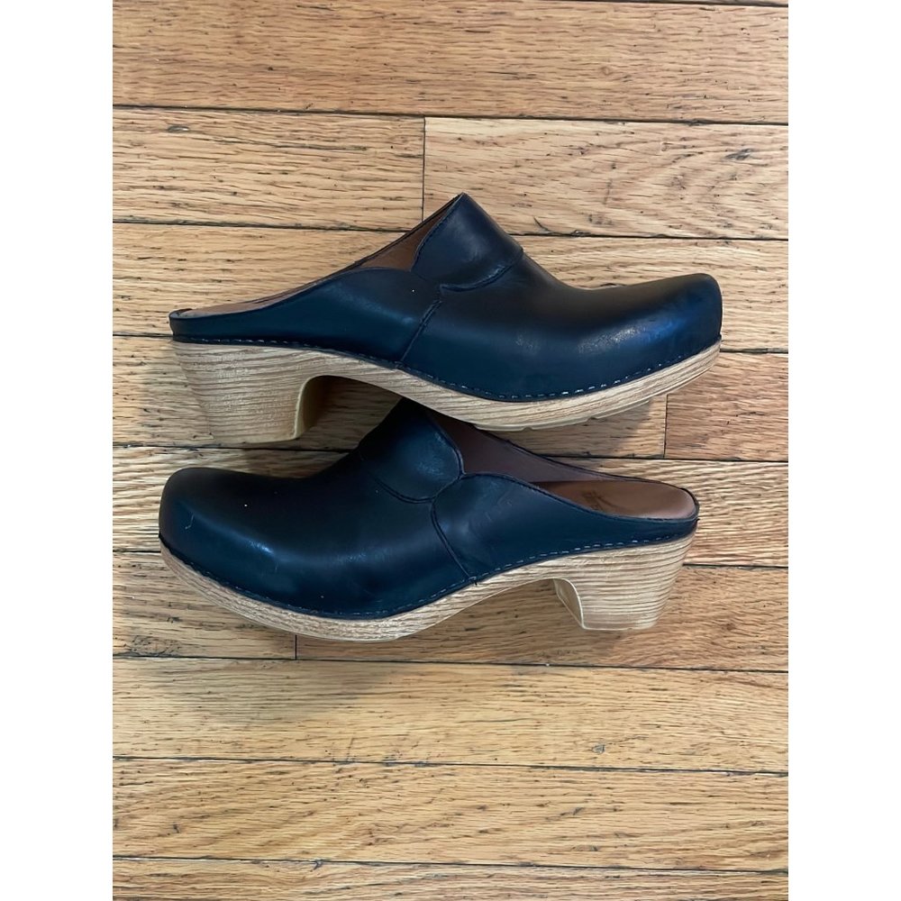 Womens Size 39 8.5 Dansko Black Clogs Mules